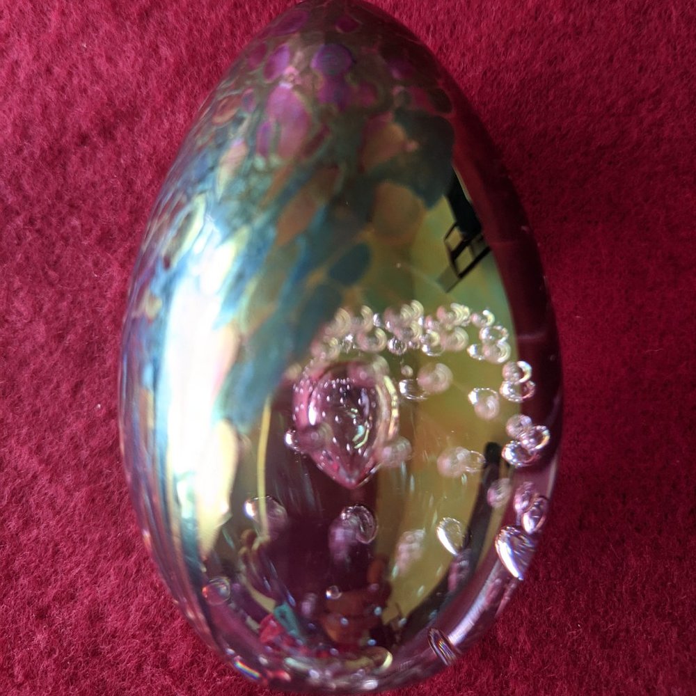 RARE GES 91 Glass Eye Studio Iridescent Egg Shaped Glass Paperweight Signed